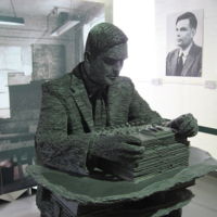 Statue de Turing à  Bletchley Park